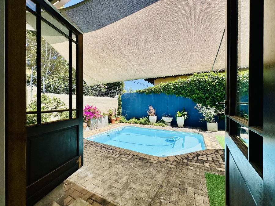 3 Bedroom Property for Sale in Sandbaai Western Cape